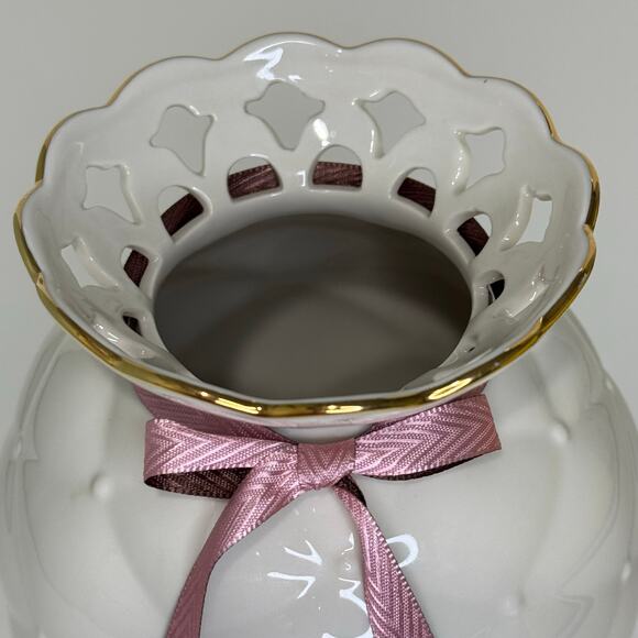 Lenox "Tied with Love" Belinda Bud Vase 7" - Picture 3 of 7